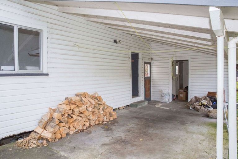 Photo of property in 10 Carlson Street, Dannevirke, 4930