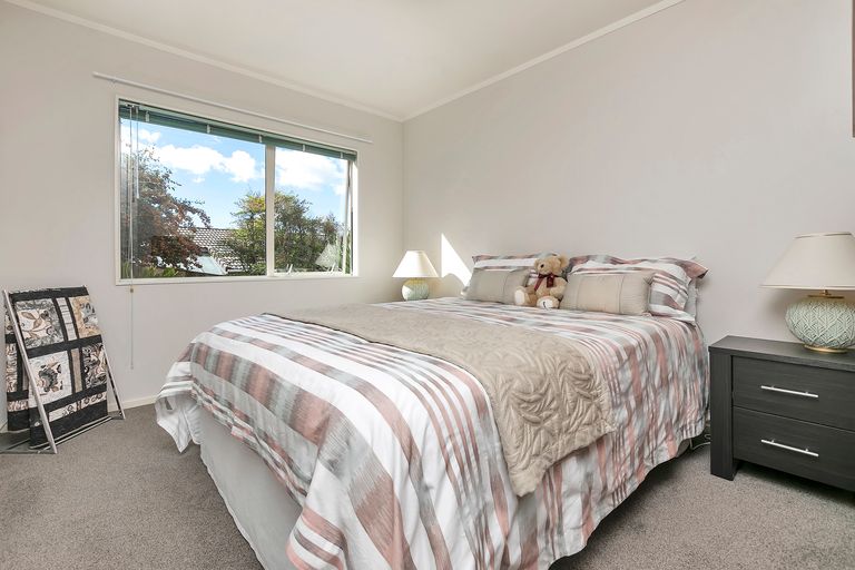 Photo of property in 12 Marlin Street, West Harbour, Auckland, 0618