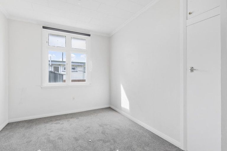 Photo of property in 3/5 Ward Street, Palmerston North, 4410