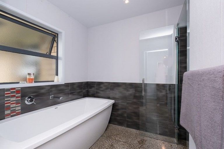 Photo of property in 60 Monmouth Road, Pembroke, Stratford, 4394