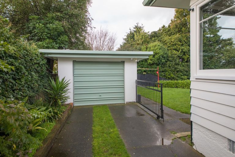 Photo of property in 6 Trent Avenue, Hokowhitu, Palmerston North, 4410