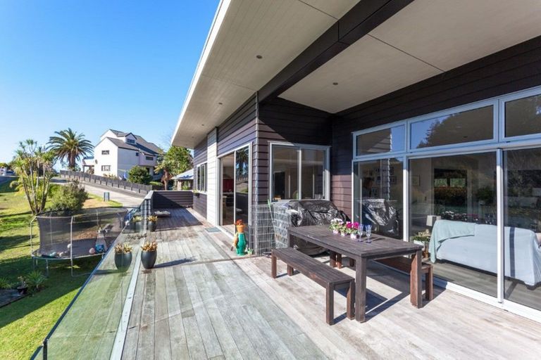 Photo of property in 125 Chevron Crescent, Whangamata, 3620