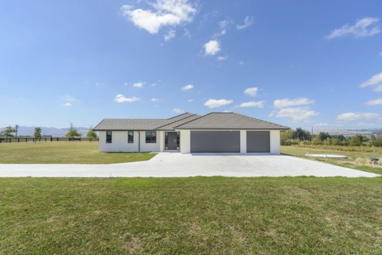 Photo of property in 7 Hartwell Drive, Kelvin Grove, Palmerston North, 4470