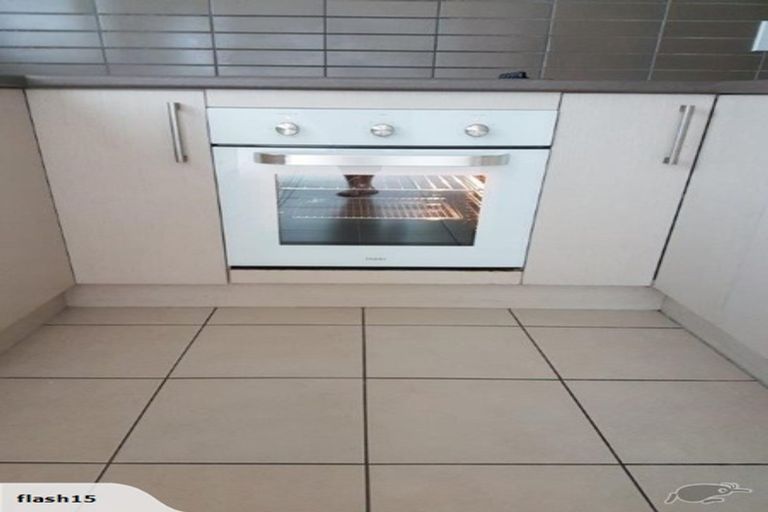 Photo of property in 4 Nirmal Place, Sunnyvale, Auckland, 0612