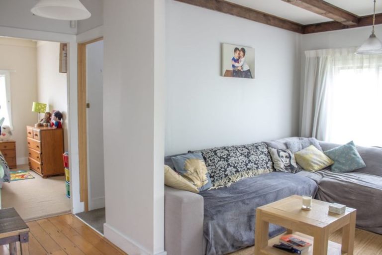 Photo of property in 2/47 Mildmay Road, Henderson, Auckland, 0610