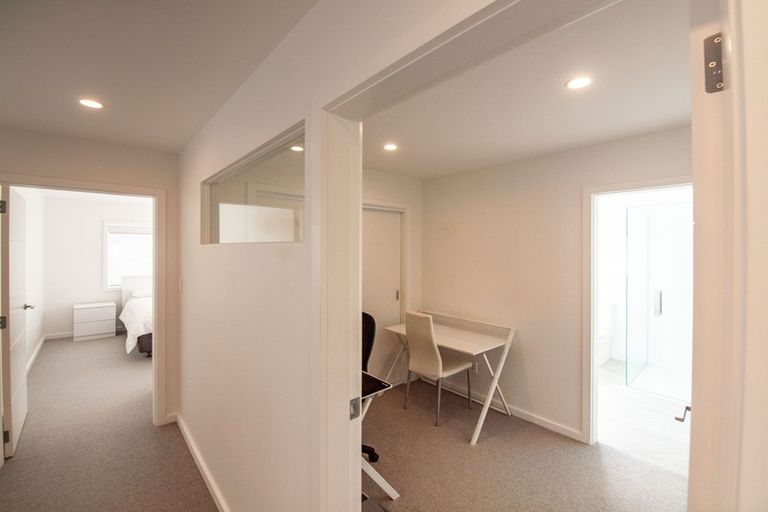 Photo of property in 5 Farnworth Terrace, Churton Park, Wellington, 6037