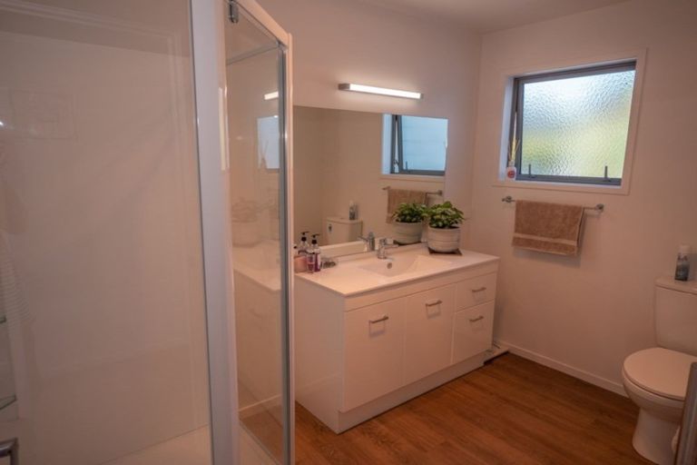 Photo of property in 32 Cable Bay Block Road, Cable Bay, 0420