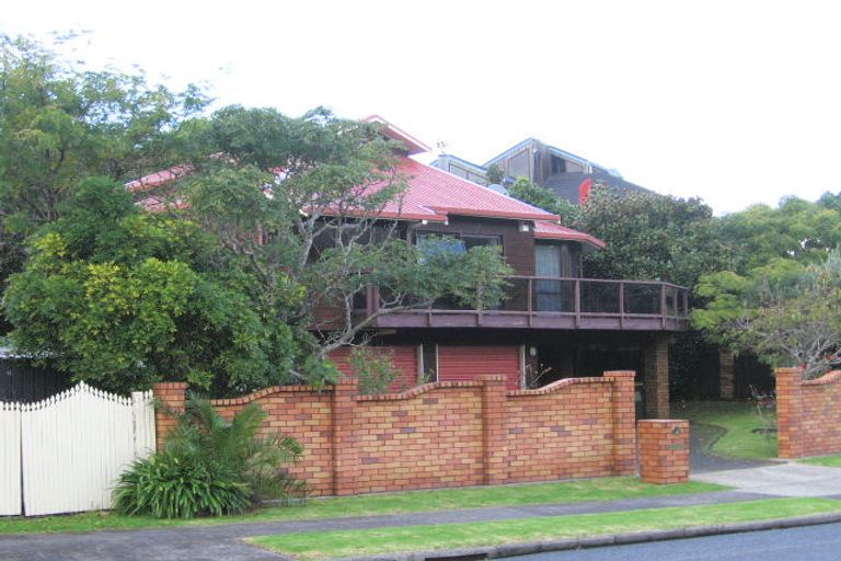 Photo of property in 1 Clovelly Road, Bucklands Beach, Auckland, 2012