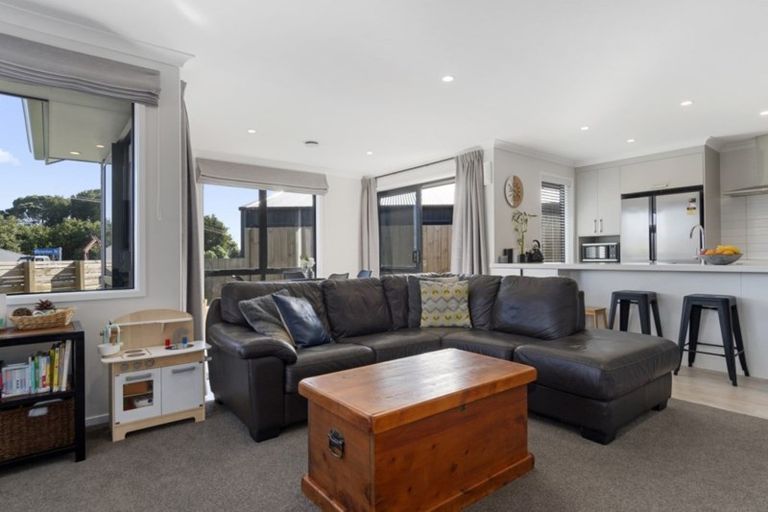 Photo of property in 83 Bert Wall Drive, Omokoroa, 3114