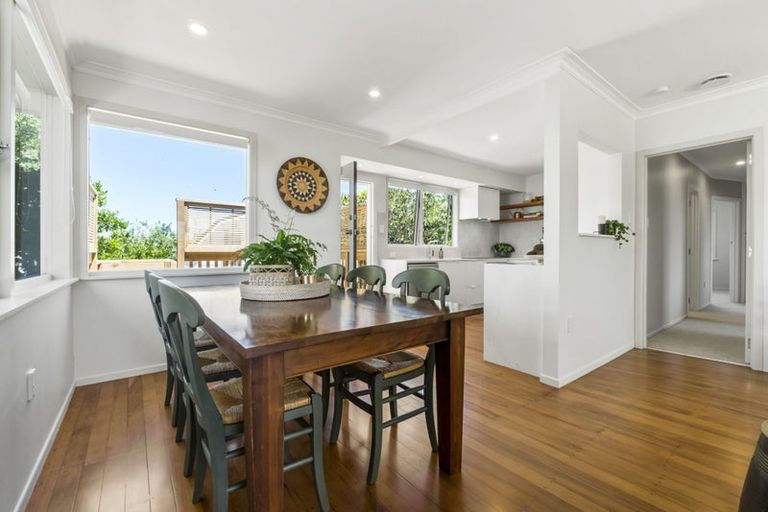 Photo of property in 1/33 Exmouth Road, Northcote, Auckland, 0627