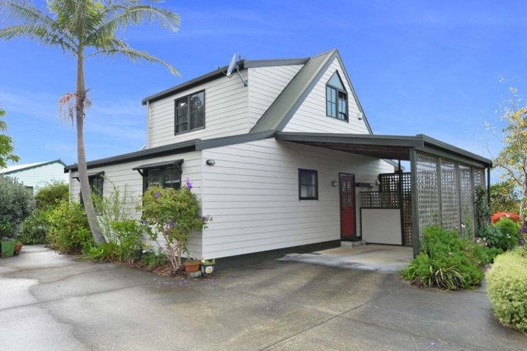 Photo of property in 2 Sunrise Court, Onerahi, Whangarei, 0110