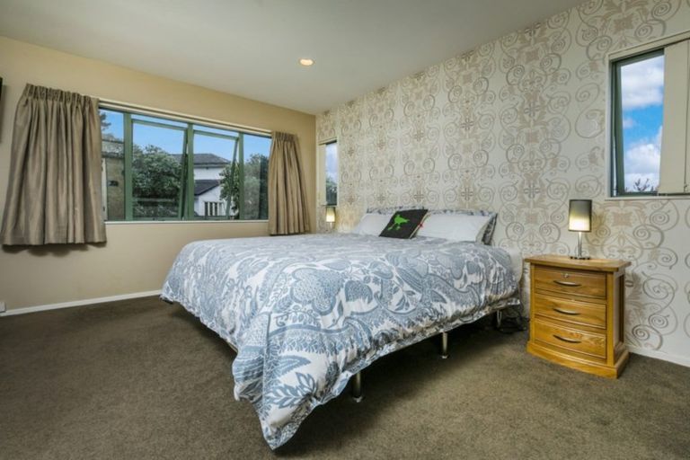 Photo of property in 6 Falstone Lane, Browns Bay, Auckland, 0630