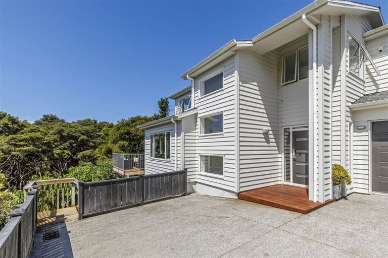 Photo of property in 487a East Coast Road, Murrays Bay, Auckland, 0630