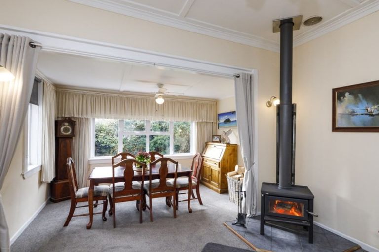 Photo of property in 16 Lyon Street, Marton, 4710