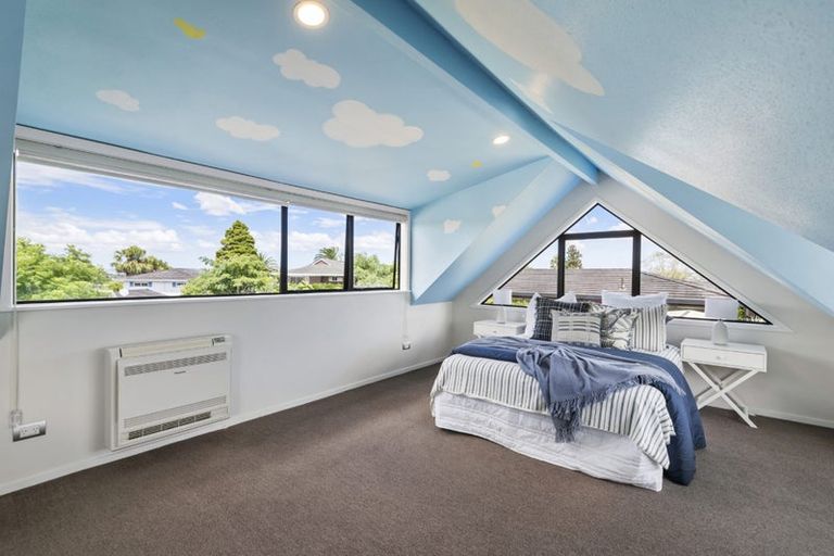 Photo of property in 86 Becroft Drive, Forrest Hill, Auckland, 0620