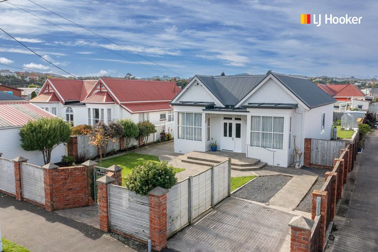 Photo of property in 47 Queens Drive, Saint Kilda, Dunedin, 9012