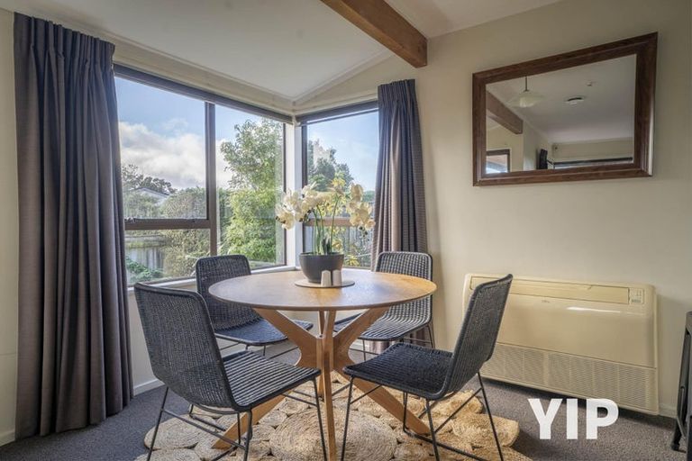 Photo of property in 30 Guadeloupe Crescent, Grenada Village, Wellington, 6037