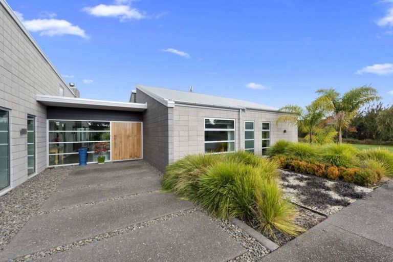 Photo of property in 2 Twin Oaks Drive, Tamahere, Hamilton, 3283
