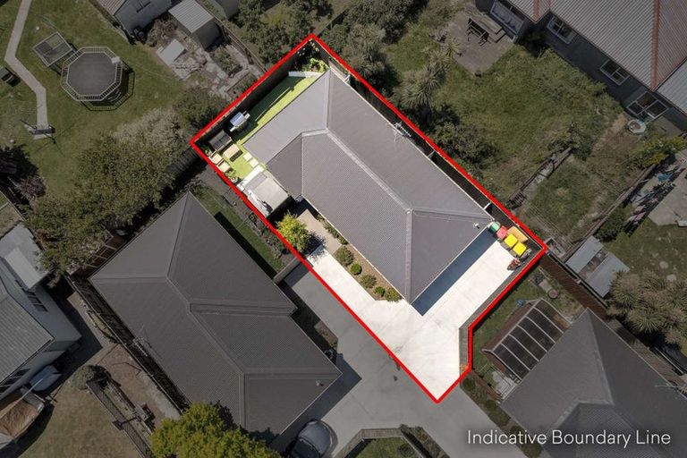 Photo of property in 4/30 Northcote Road, Northcote, Christchurch, 8052