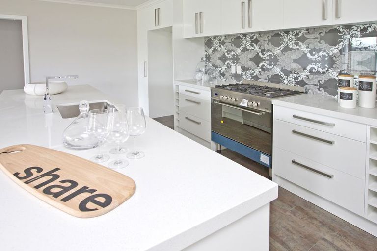 Photo of property in 67 Rodeo Drive, Kelvin Grove, Palmerston North, 4414