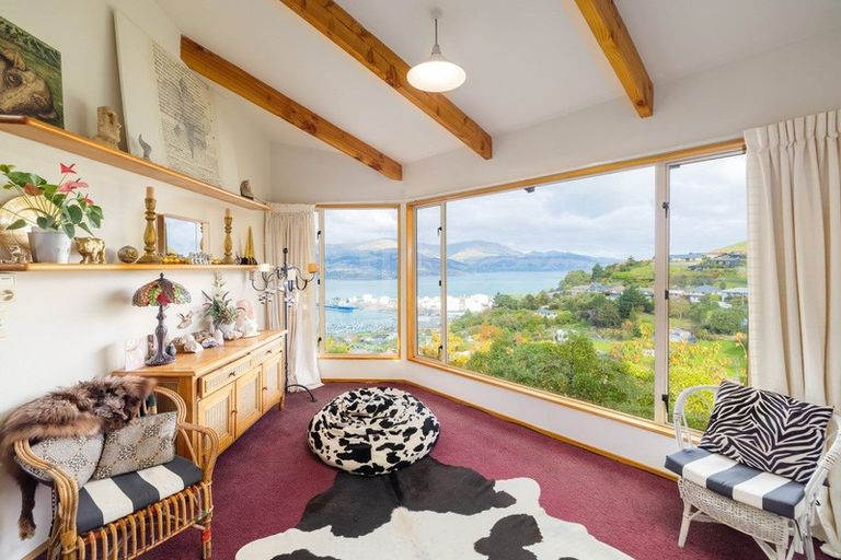 Photo of property in 15 Harmans Road, Lyttelton, 8082