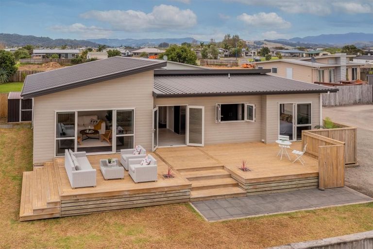 Photo of property in 46 Carina Way, Whitianga, 3510