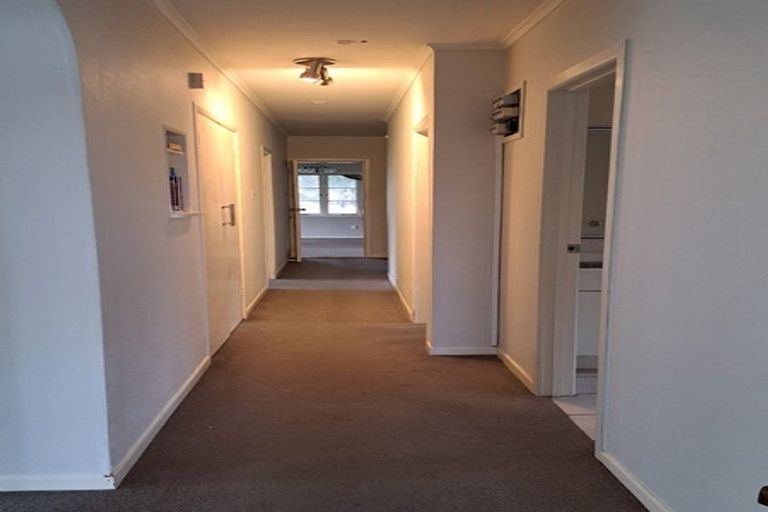 Photo of property in 280 Great South Road, Papakura, 2110