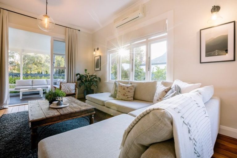 Photo of property in 122 Victoria Street, Cambridge, 3434