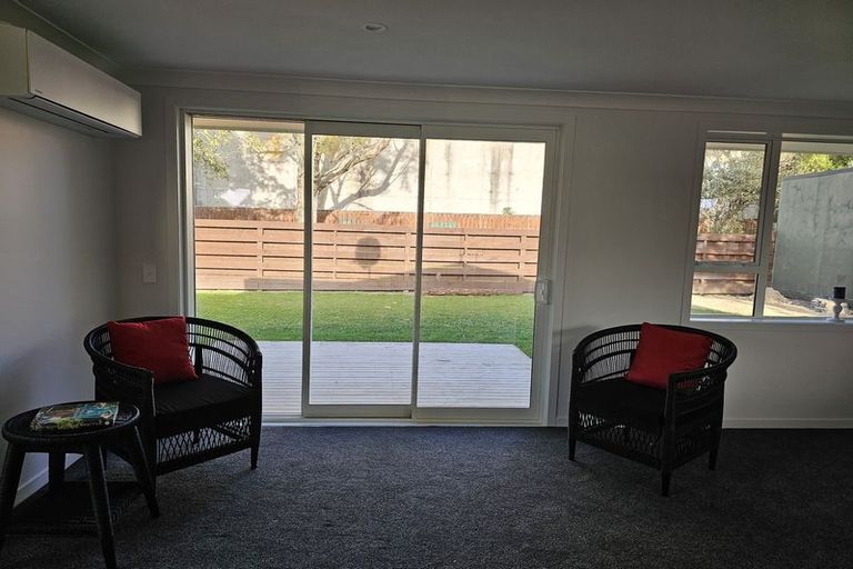 Photo of property in 30b Rewarewa Crescent, Waikanae, 5036