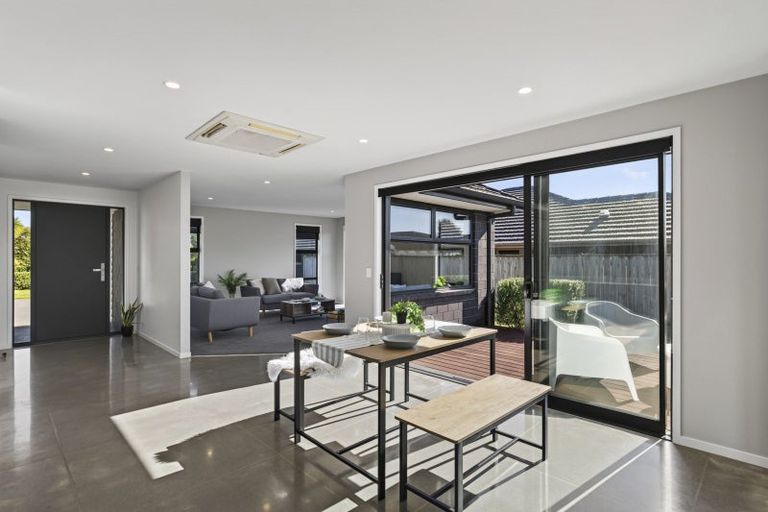 Photo of property in 10 Masters Lane, Waitara, 4320