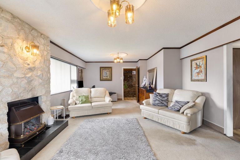 Photo of property in 55 Rhodes Drive, Kelvin Grove, Palmerston North, 4414