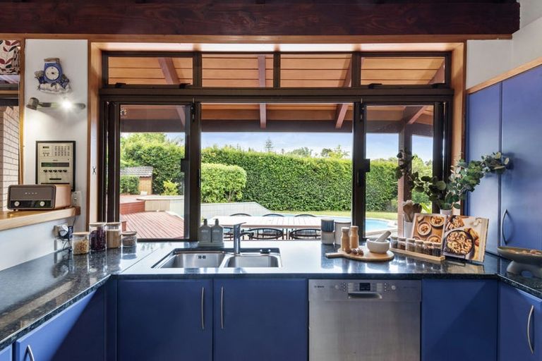 Photo of property in 106 Kowhai Road, Campbells Bay, Auckland, 0630