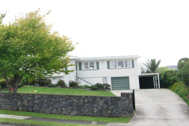 Photo of property in 11 Ellesmere Crescent, Pakuranga Heights, Auckland, 2010
