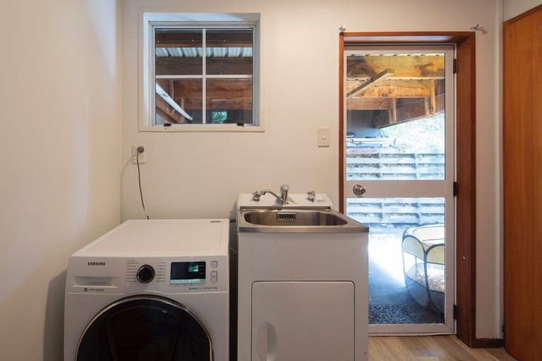 Photo of property in 16a Greenstone Place, Fernhill, Queenstown, 9300