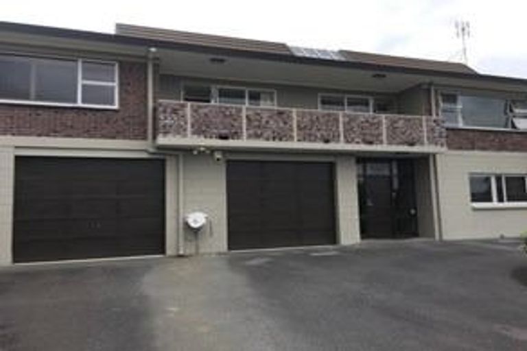 Photo of property in 13 Wilfred Street, St Andrews, Hamilton, 3200
