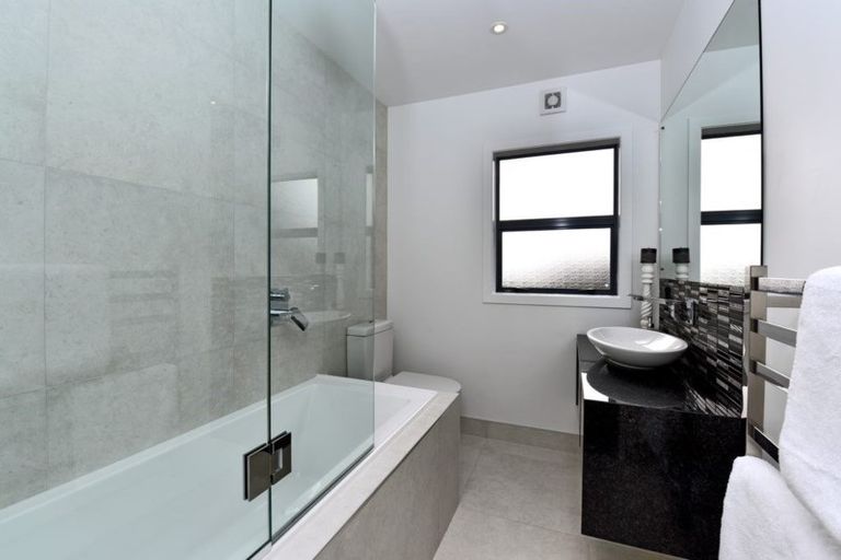 Photo of property in 6 Hobson Heights Road, Lucas Heights, Auckland, 0632