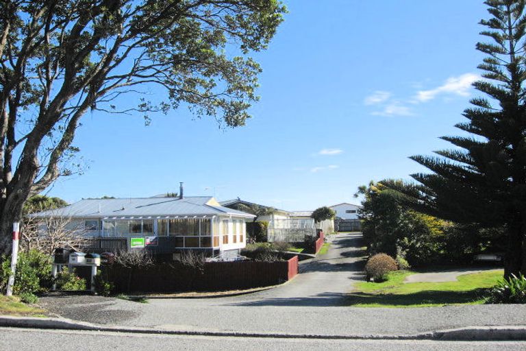 Photo of property in 100 Tasman Street, Karoro, Greymouth, 7805