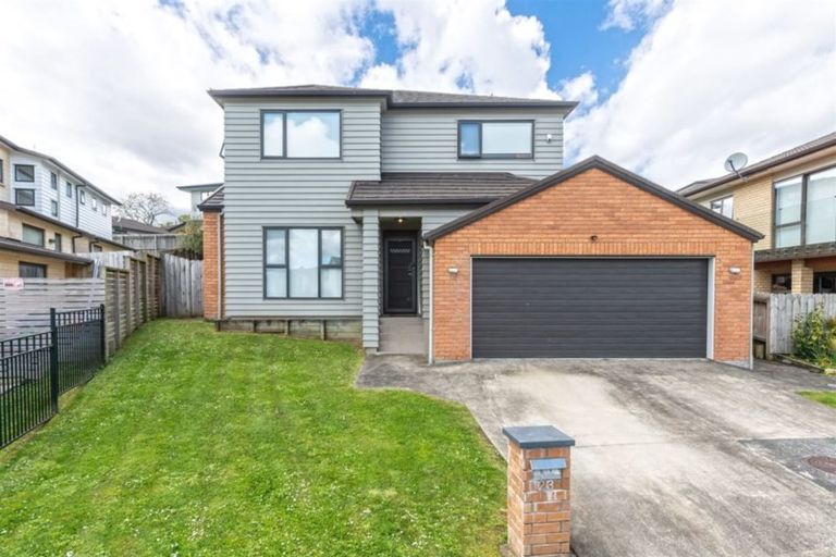 Photo of property in 23 Midhurst Avenue, Henderson, Auckland, 0612