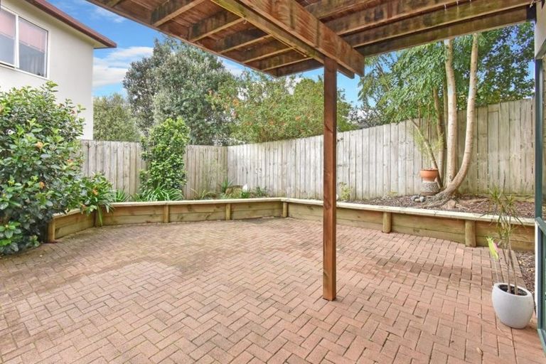 Photo of property in 1/10 Hilltop Road, Clover Park, Auckland, 2019