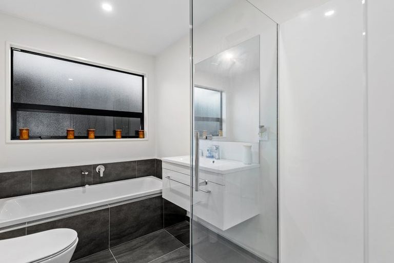 Photo of property in 71 Manakura Street, Russley, Christchurch, 8042