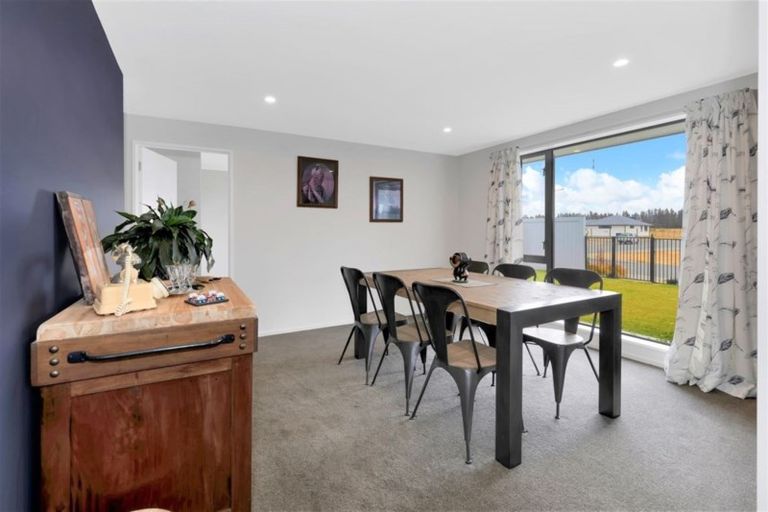 Photo of property in 12 Rosewood Drive, Amberley, 7410