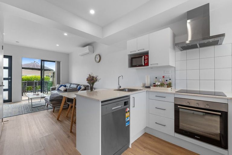 Photo of property in 4/122 Pooks Road, Ranui, Auckland, 0612