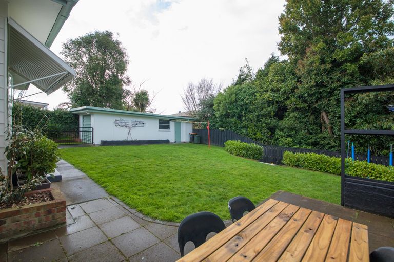 Photo of property in 6 Trent Avenue, Hokowhitu, Palmerston North, 4410