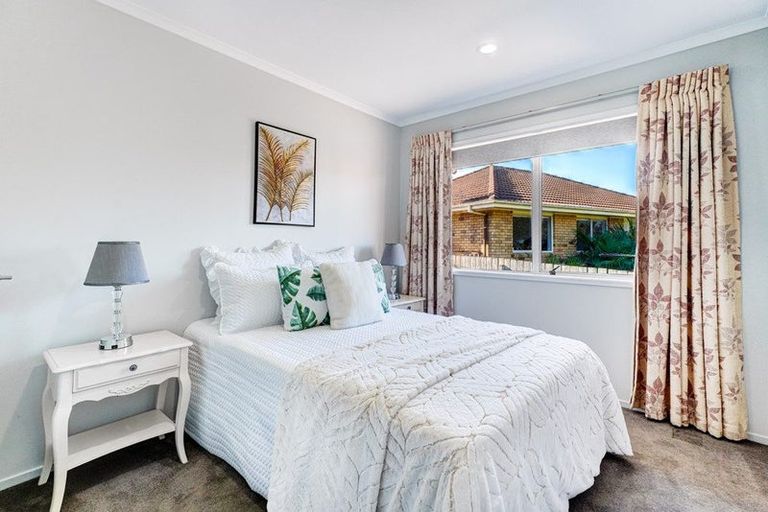 Photo of property in 2 Edendale Road, Somerville, Auckland, 2014