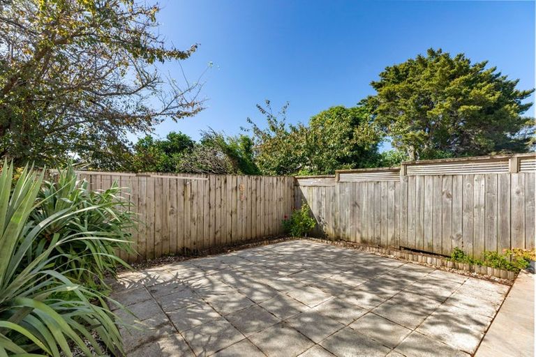 Photo of property in 6/45a Swanson Road, Henderson, Auckland, 0610