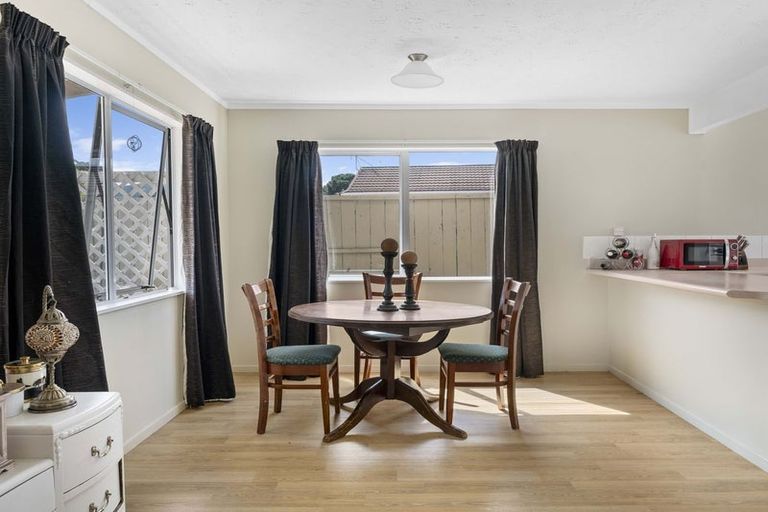 Photo of property in 43 Arthur Crescent, Hilltop, Taupo, 3330