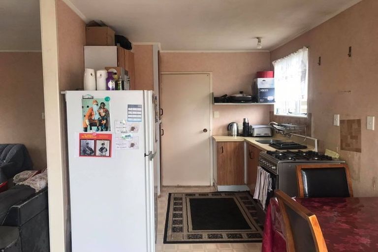 Photo of property in 1/3 Sparrow Place, Weymouth, Auckland, 2103