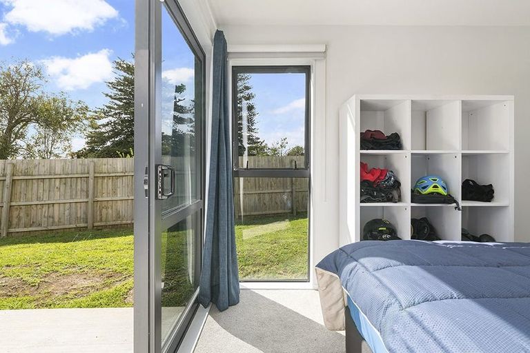 Photo of property in 16 Taupata Lane, Helensville, 0800