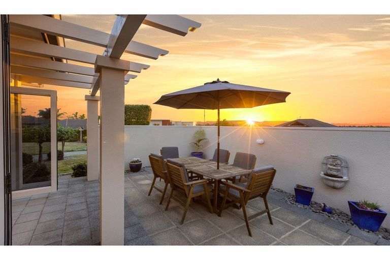 Photo of property in 37 La Colina Place, Bethlehem, Tauranga, 3110