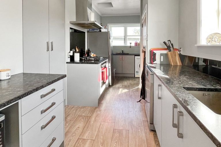 Photo of property in 65b Weston Avenue, Roslyn, Palmerston North, 4414